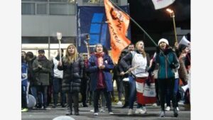 LOA080523-006F01-400x225