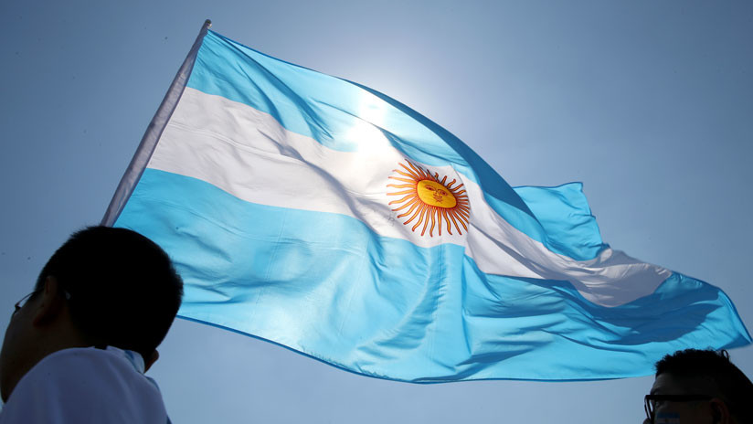 bandera-arg-flameando.jpg